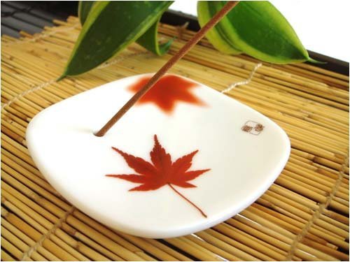 Подставка под благовония керамическая Maple Leaf (кленовый лист), 8 x 8 см, кленовый лист