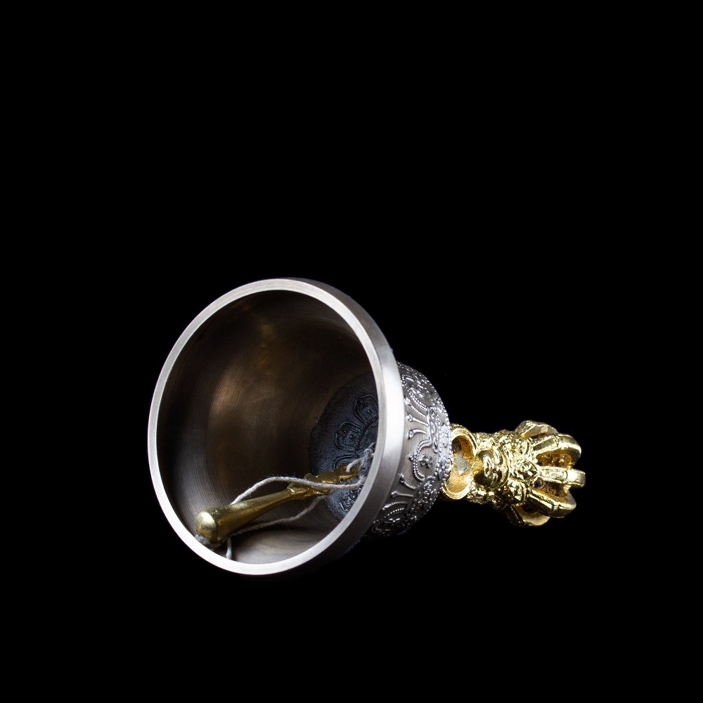 Колокольчик с ваджрой (девятиконечный), 16,5 см, Оригинальный колокольчик из Дехрадуна (Индия), серебристый
