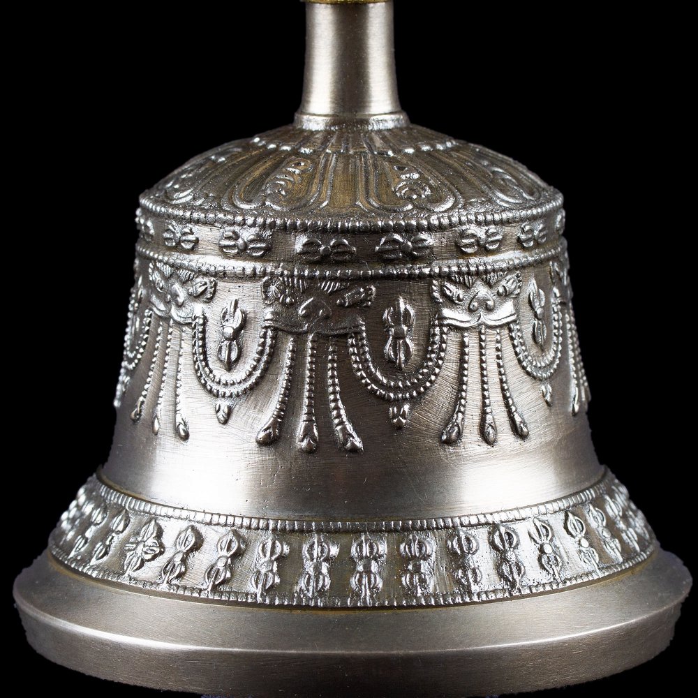 Колокольчик с ваджрой (девятиконечный), 16,5 см, Оригинальный колокольчик из Дехрадуна (Индия), серебристый