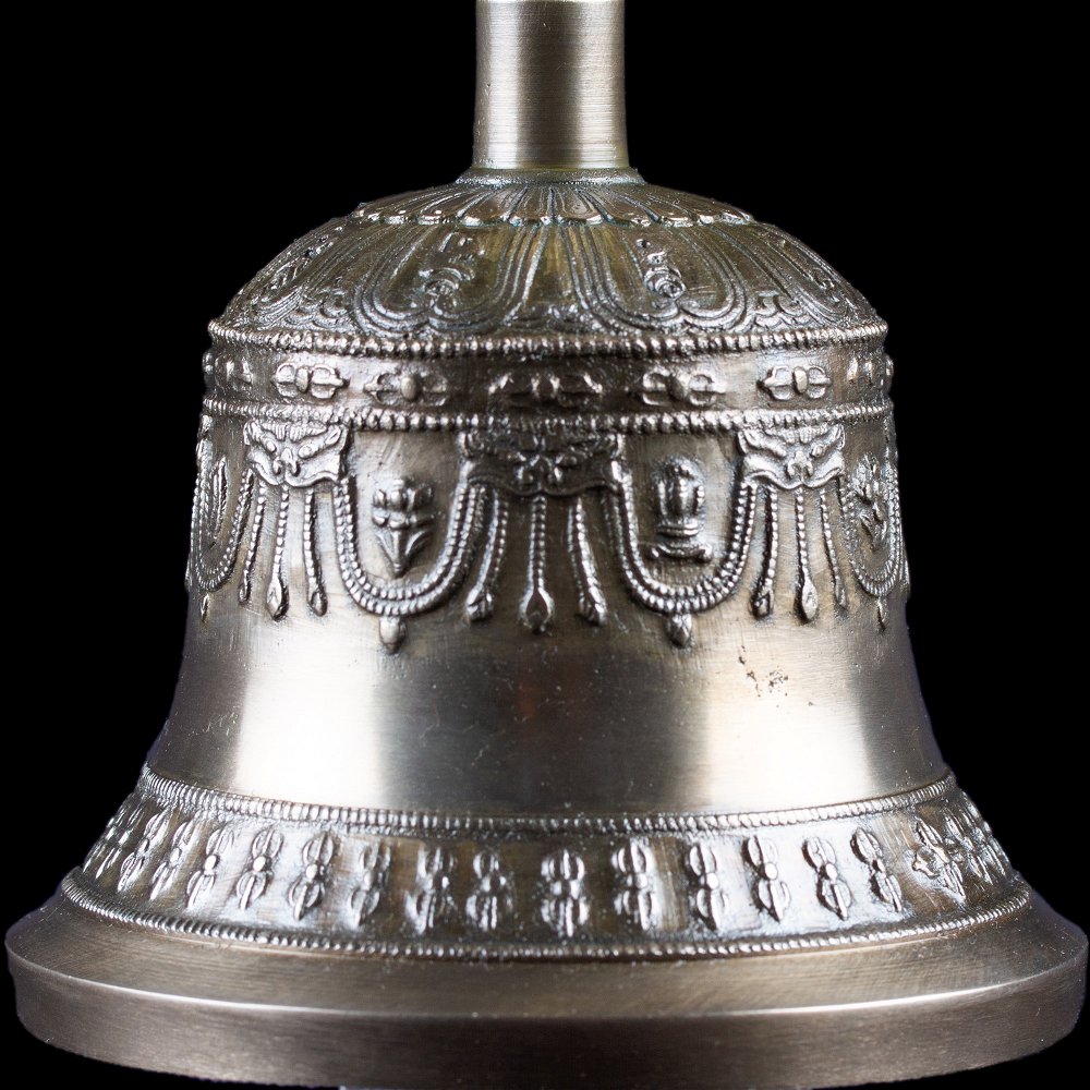 Колокольчик с ваджрой (серебристый), 17,5 см, Оригинальный колокольчик из Дехрадуна (Индия), серебристый (discounted)