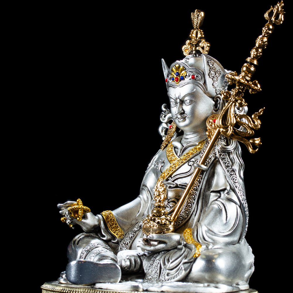 Статуэтка Падмасамбхавы (Гуру Ринпоче), посеребреная — 15.5 см, Падмасамбхава