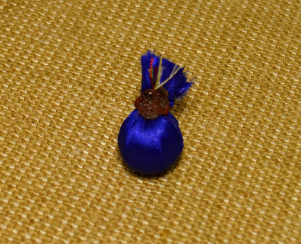 Пилюля богатства (синяя пилюля Дзамбалы), 1,5 см, синий