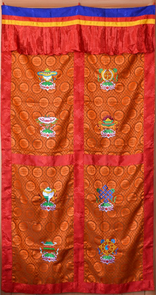 Занавеска оранжевая с Восемью Драгоценными Символами, 107 x 193 см