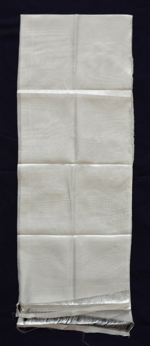 Хадак белый с Восемью Драгоценными Символами (30 x 170 см)