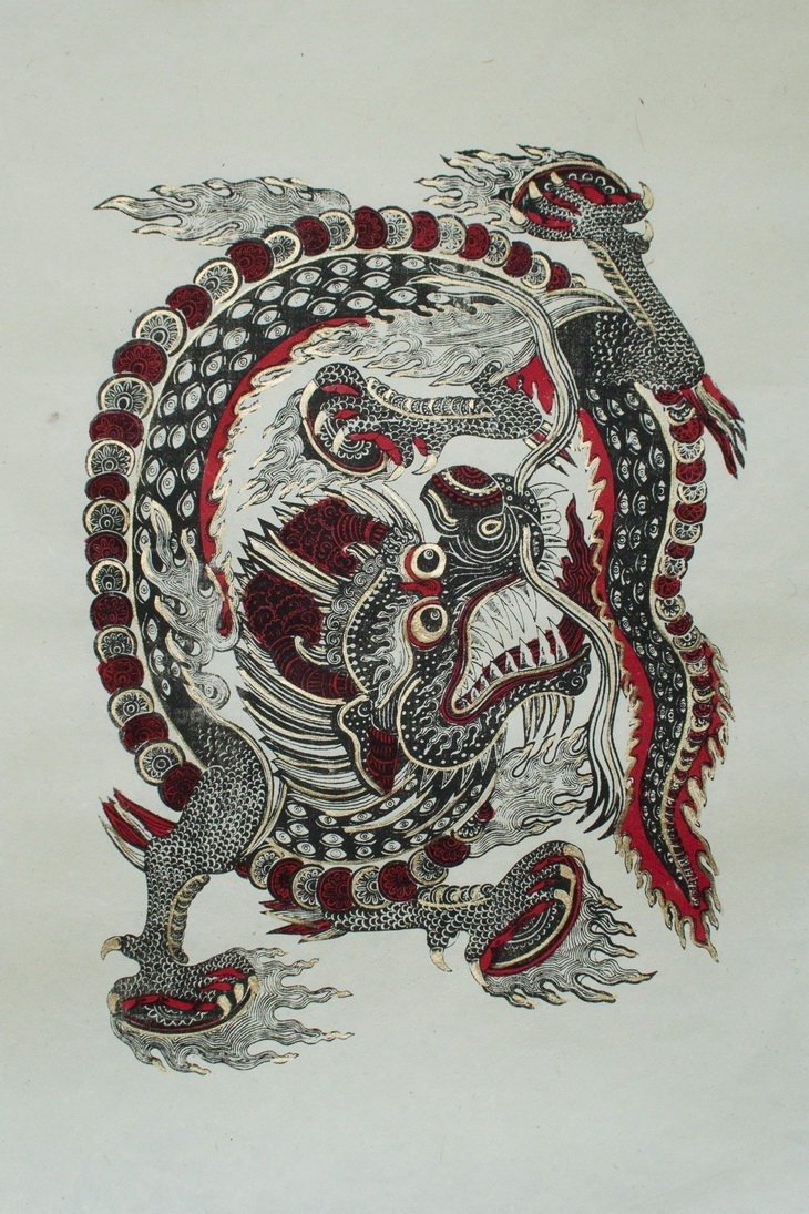 Постер на бумаге локта "Дракон красно-золотой закрученный" (50 х 75 см). 