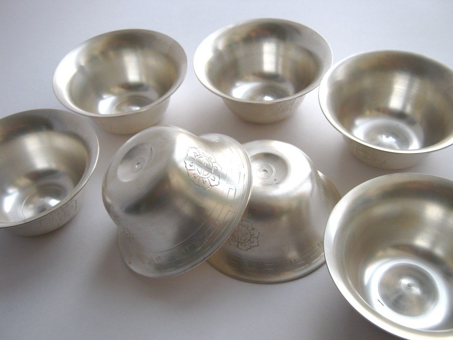 Чаши для подношений (набор из 7 шт.), 8,8 см, белый металл, чеканка, Непал
