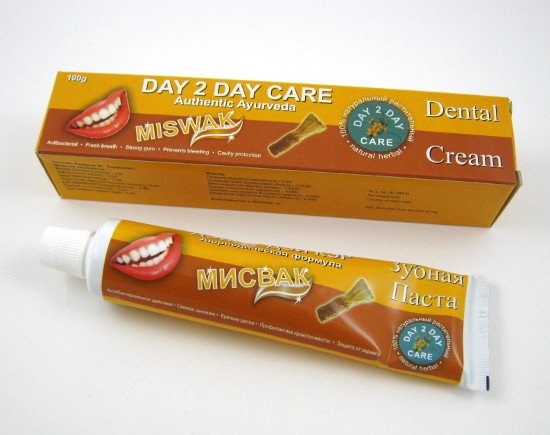 Зубная паста Day 2 Day Care Мисвак (100 г). 