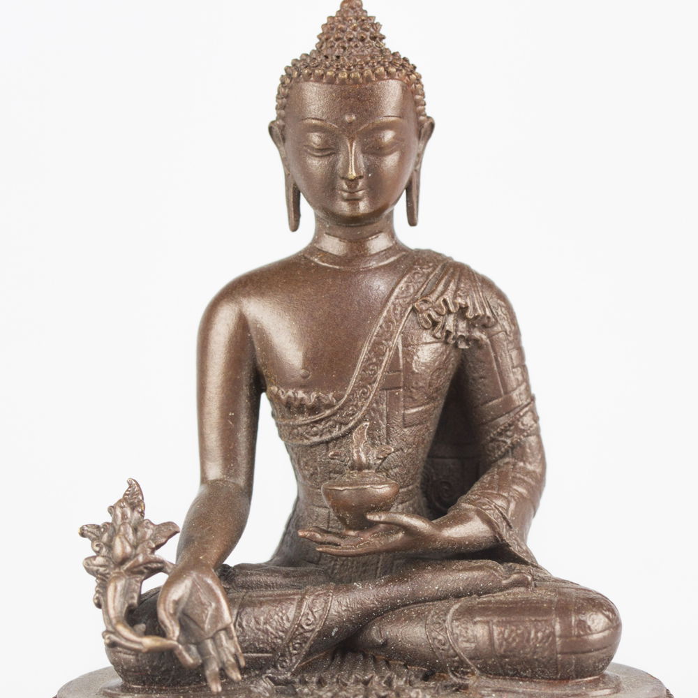 Medicine Buddha aka Bhaisajyaguru or Menla — finely carved 7 cm statue from Kham