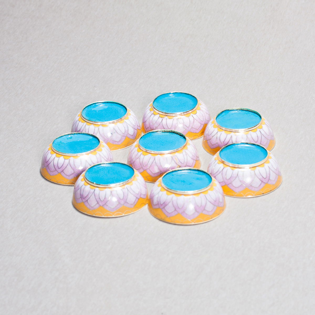 Set of 8 offering bowls, Yellow and Liliac — 8cm