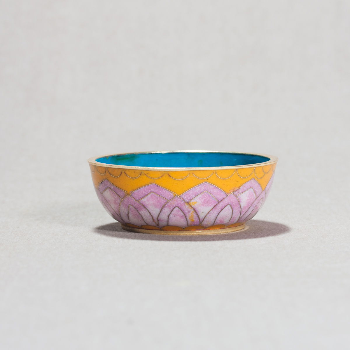 Set of 8 offering bowls, Yellow and Liliac — 8cm