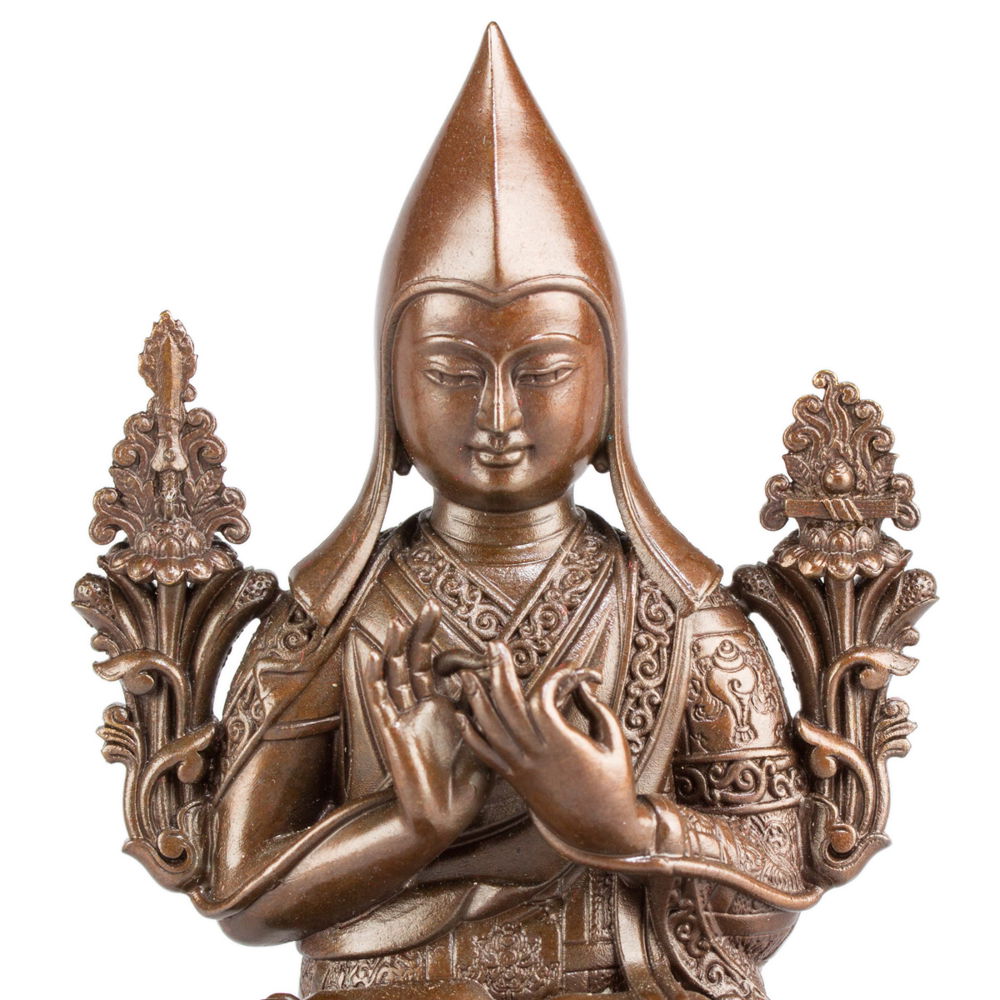 Statue of Lama Tsongkhapa or Je Tsongkhapa or Je Rimpoche, small size — 9.5 cm, fine carving, Small