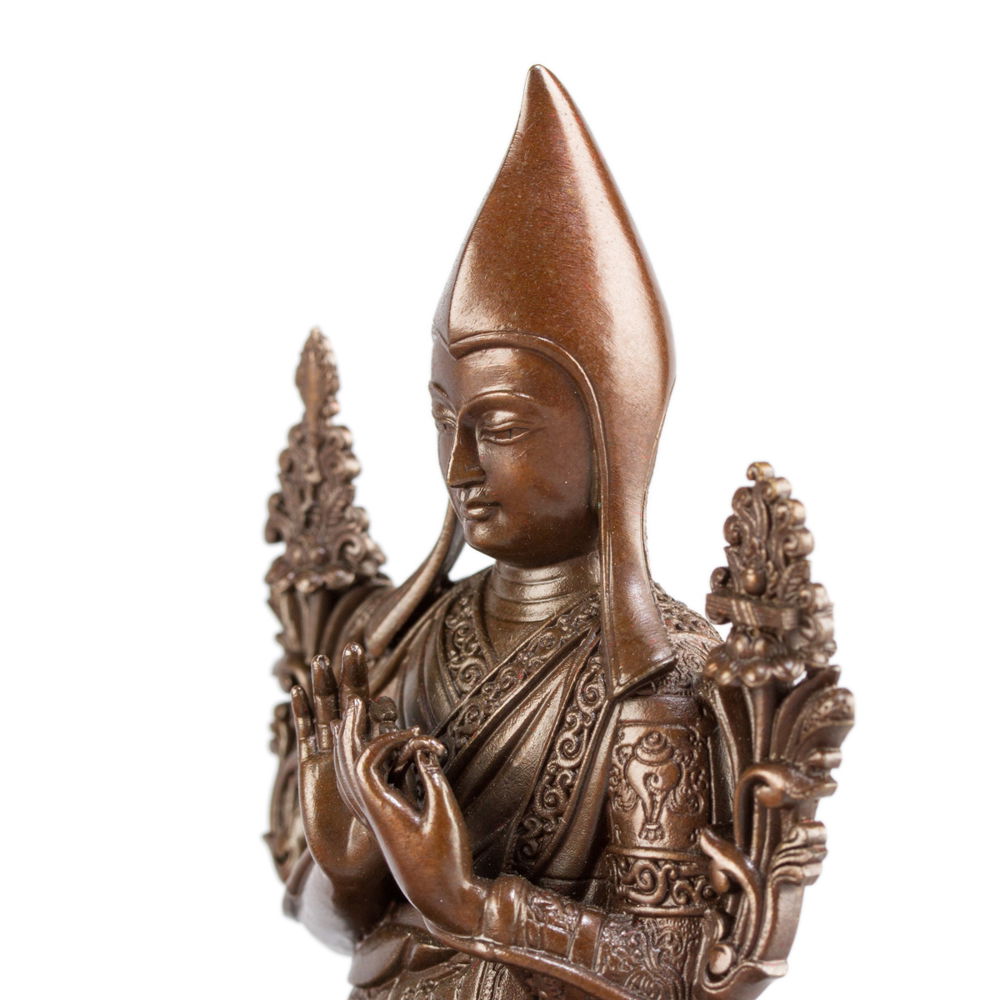 Statue of Lama Tsongkhapa or Je Tsongkhapa or Je Rimpoche, small size — 9.5 cm, fine carving, Small