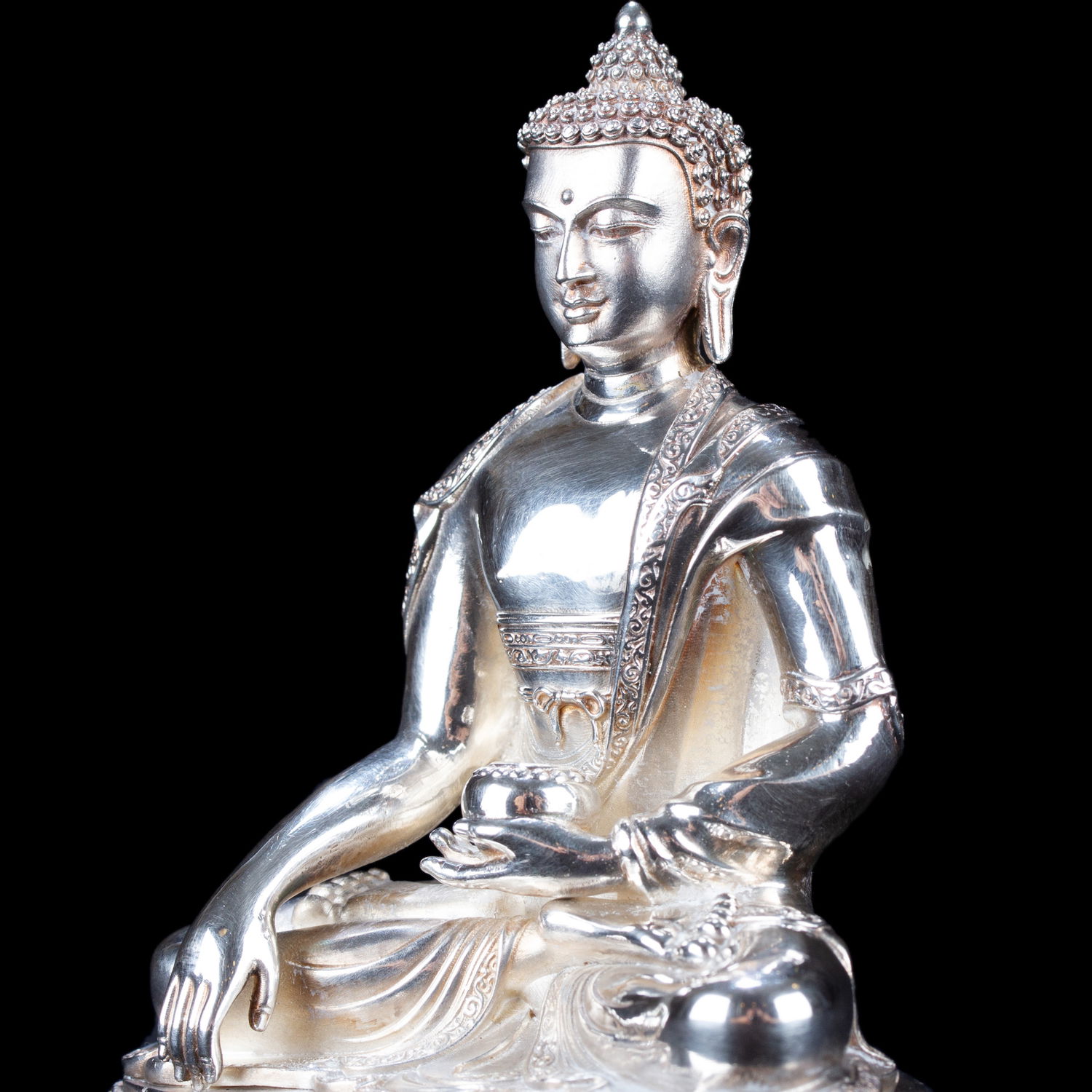 Statue of Buddha Shakyamuni made from Sterling Silver : small perfection, height — 10.0 cm, Silver