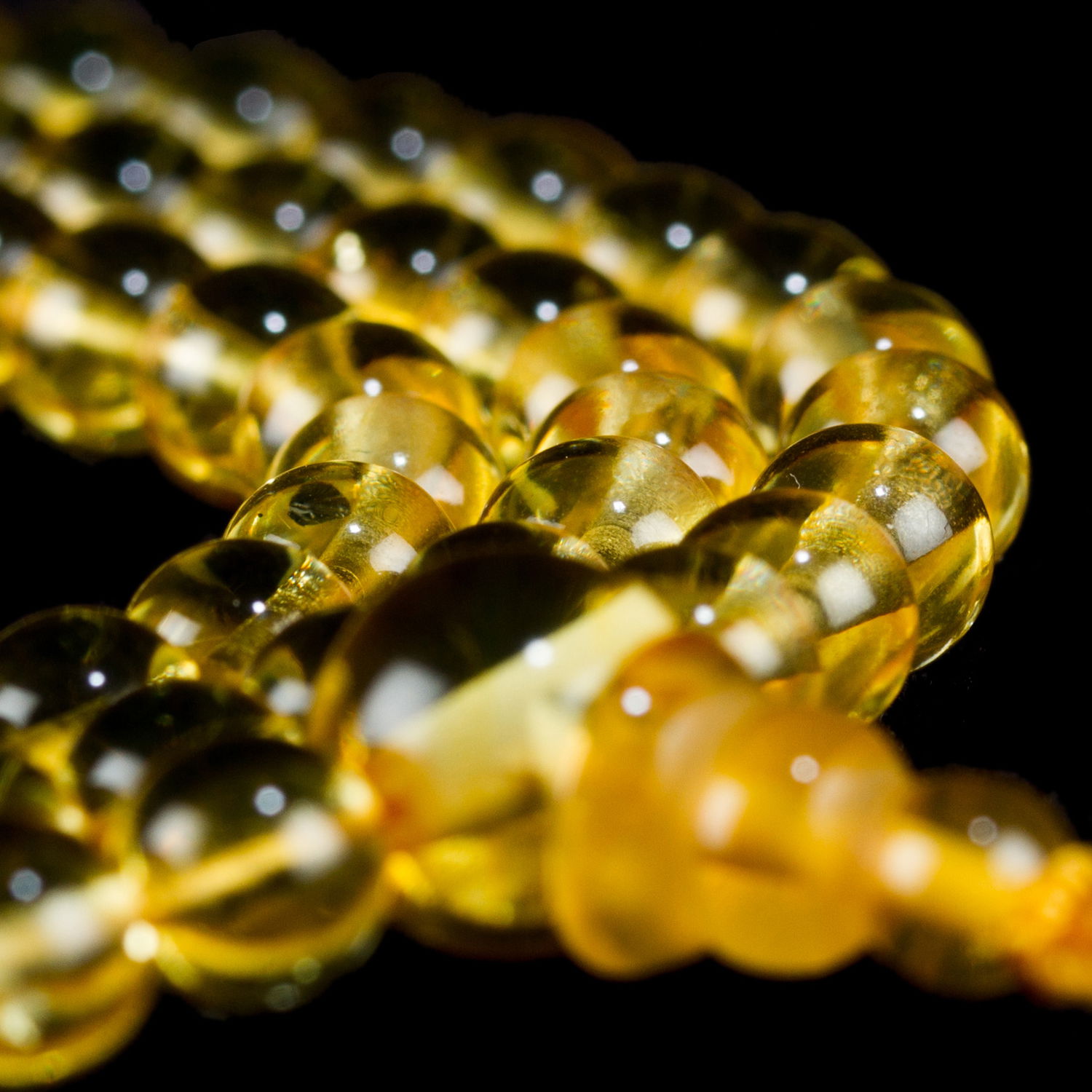Traditional Tibetan 108-beads Mala, made from Baltic amber | Color — 02, diameter — 7.5 mm | Buddhist malas collection, 7.5 mm