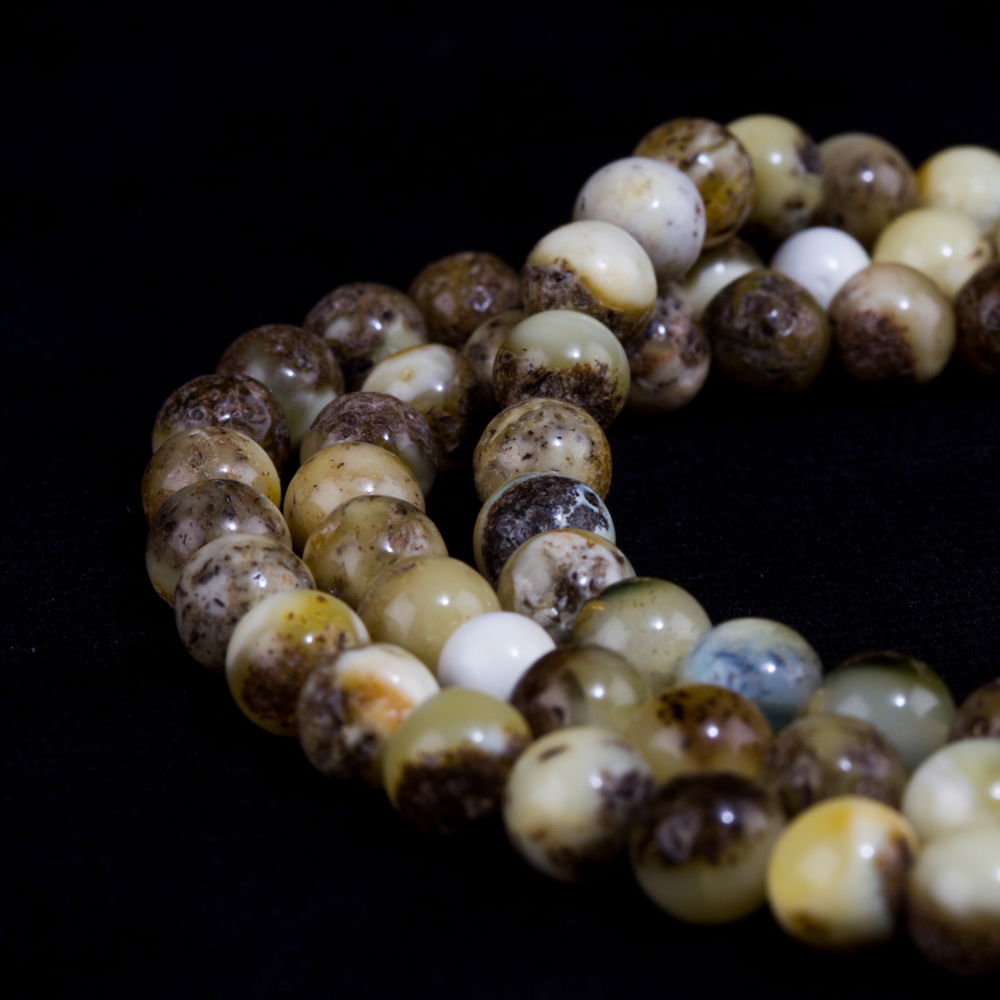 Traditional 108-beads mala from most rare and unique Baltic Amber of mixed colors: diameter — 7.0 mm, weight — 21.4 gr, 7.0 mm