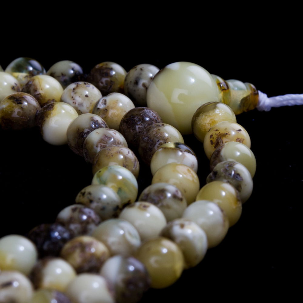 Traditional 108-beads mala from most rare and unique Baltic Amber of mixed colors: diameter — 7.0 mm, weight — 21.4 gr, 7.0 mm