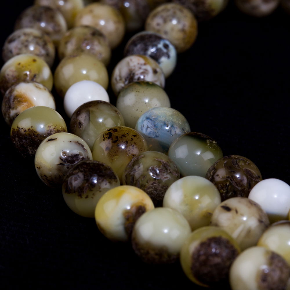 Traditional 108-beads mala from most rare and unique Baltic Amber of mixed colors: diameter — 8.0 mm, weight — 32.5 gr, 8.0 mm