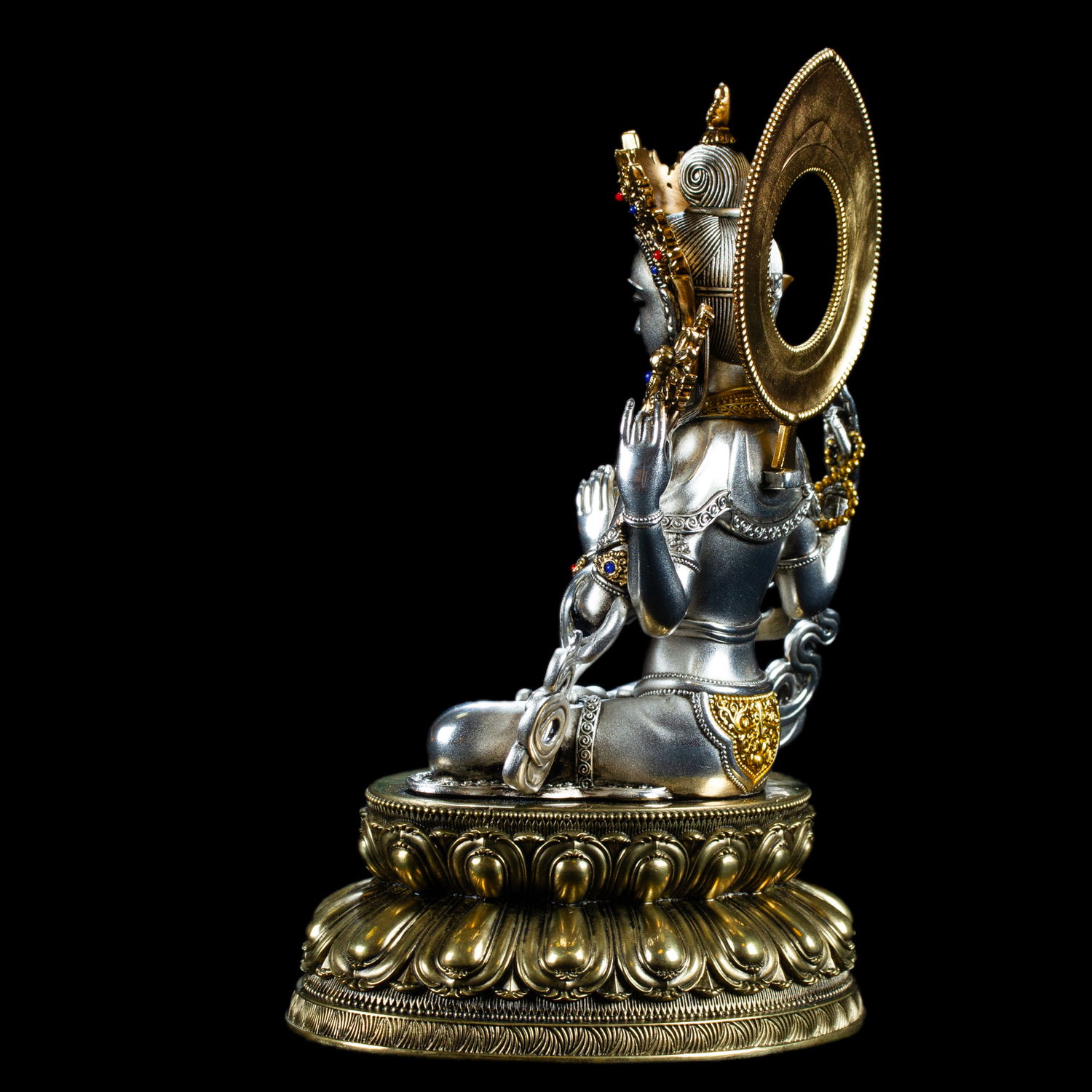 Statue of Bodhisattva Avalokitesvara (Chenrezik) | Silver Plated, height 16.5 cm