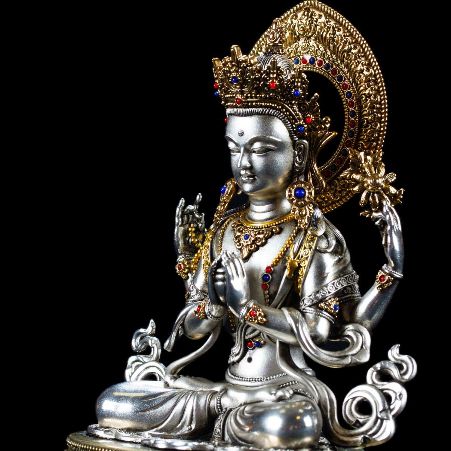 Statue of Bodhisattva Avalokitesvara (Chenrezik) | Silver Plated, height 16.5 cm