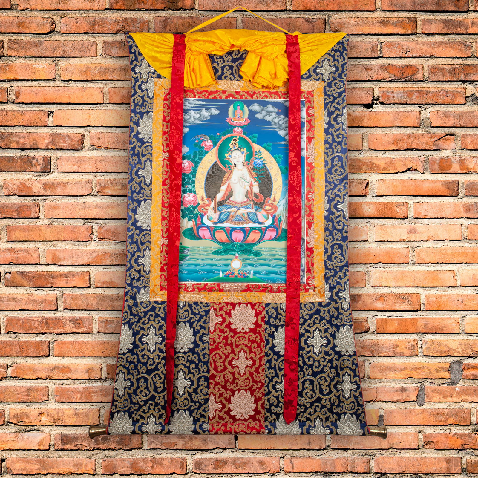 Thangka "White Tara" Real Tibetan Masterpiece Thangka painting on canvas, image size 40 x 54 cm / 15,7 x 21,3 inches | Buddhist Art. 