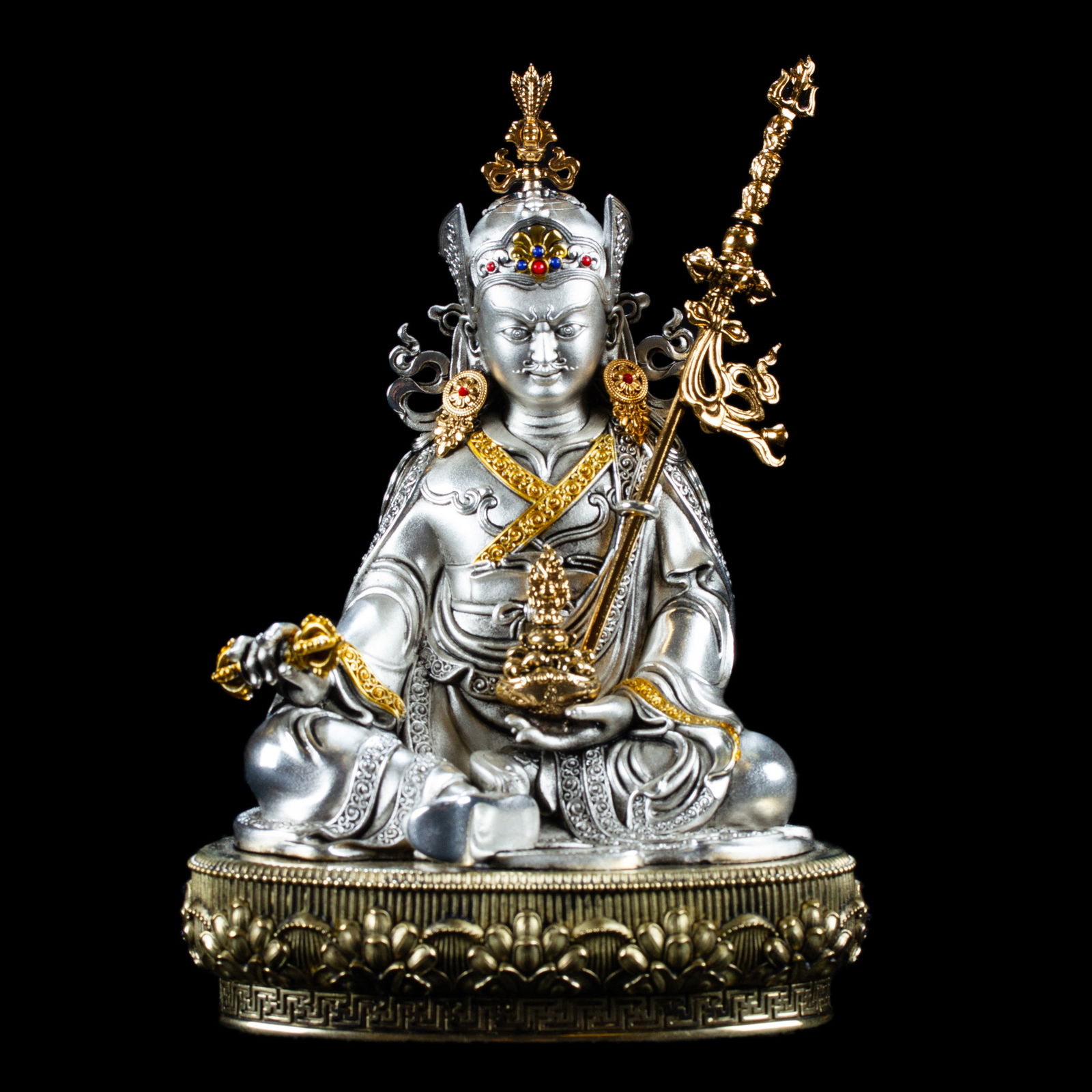 Bronze statue of Padmasambhava (“Guru Rinpoche”) | fine carving, silver plated, height 15.5 cm. 