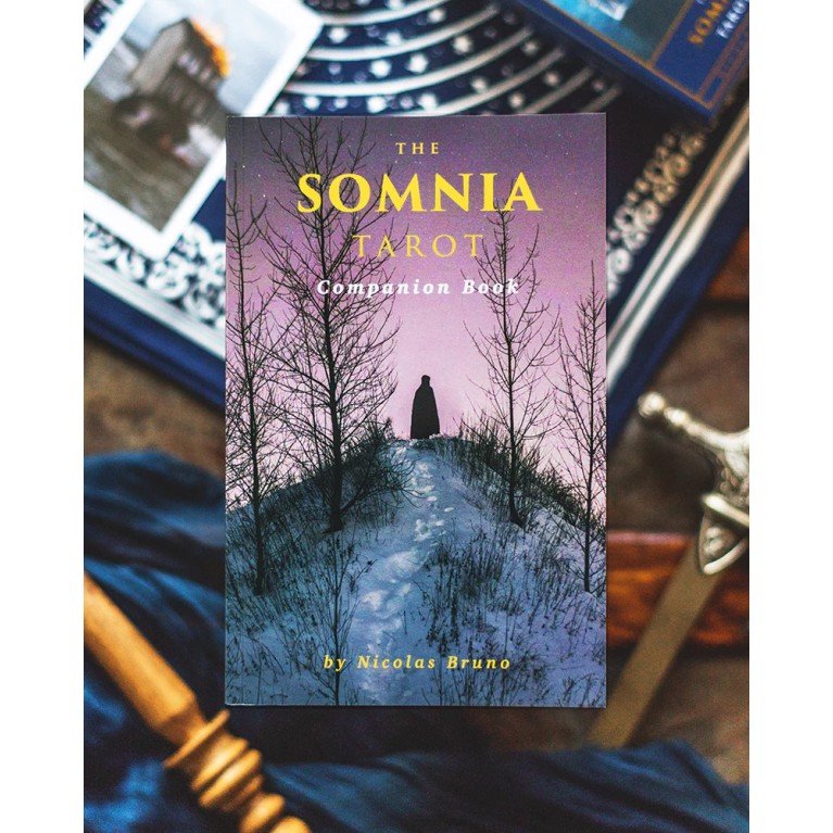 "The Somnia Tarot Companion Book. Книга рассказов и иллюстраций Таро Сомнии" 