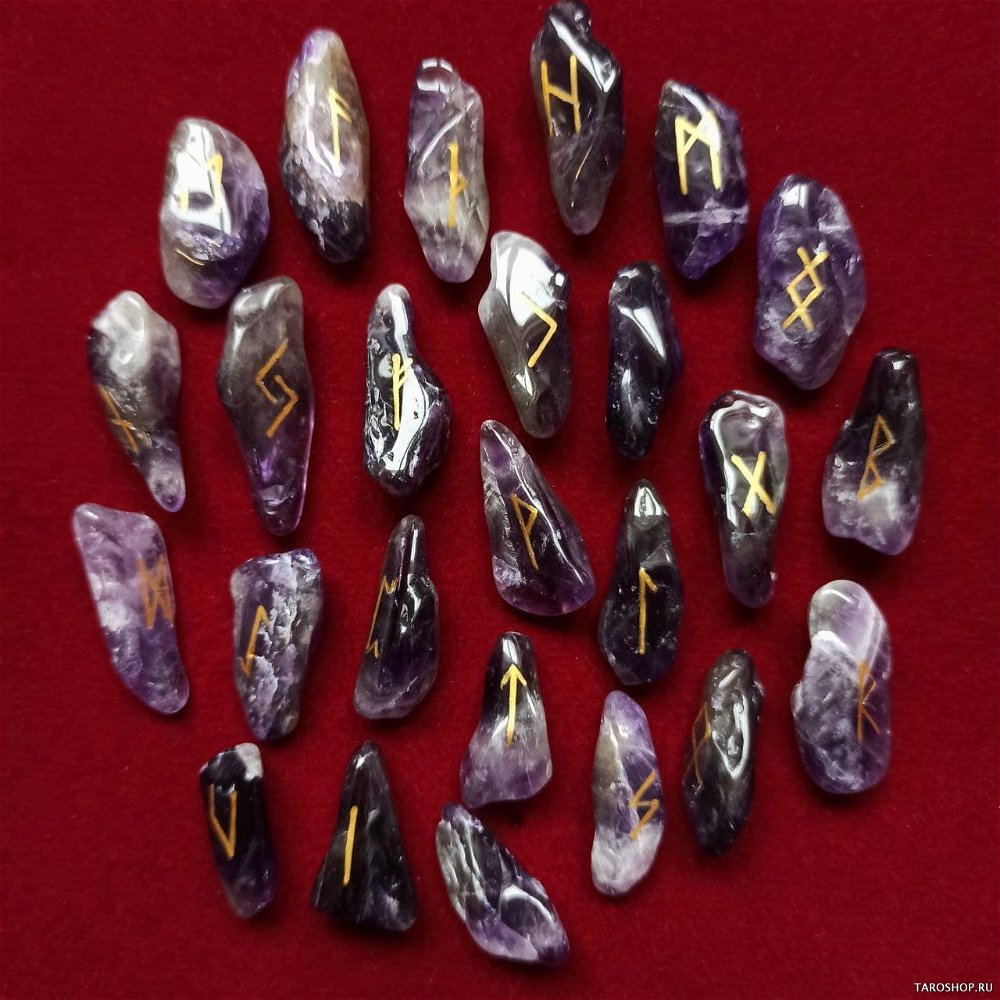 Руны из удлиненных камней аметиста / 2,5-3 см